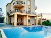 Satılır 5 otaqlı 300 m2 bağ evi Mərdəkan