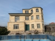 Satılır 7 otaqlı 280 m2 bağ evi Binə