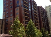 İcarəyə verilir 3 otaqlı 125 m2 yeni tikili 28 May m.