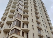 Satılır 8 otaqlı 380 m2 yeni tikili Səməd Vurğun parkı