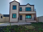 Satılır 4 otaqlı 200 m2 bağ evi Koroğlu m.