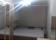 Satılır 3 otaqlı 76 m2 köhnə tikili İnşaatçılar m.