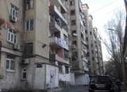 Satılır 5 otaqlı 120 m2 köhnə tikili 8 mkr