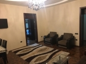 İcarəyə verilir 3 otaqlı 120 m2 köhnə tikili Sevil Qazıyeva parkı