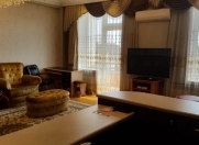 İcarəyə verilir 1 otaqlı 70 m2 yeni tikili Heydər Əliyev Mərkəzi