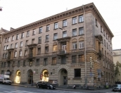 İcarəyə verilir 3 otaqlı 80 m2 köhnə tikili Tibb Universiteti