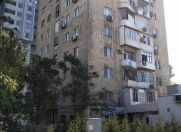 Satılır 2 otaqlı 47 m2 köhnə tikili Yasamal r.