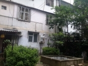Satılır 3 otaqlı 57 m2 köhnə tikili Nizami m.