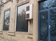 İcarəyə verilir 7 otaqlı 240 m2 ofis Azneft meydanı