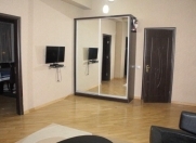 İcarəyə verilir 4 otaqlı 135 m2 yeni tikili Rusiya səfirliyi