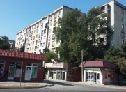 Satılır 3 otaqlı 75 m2 köhnə tikili Əhmədli m.