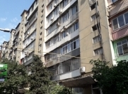 Satılır 2 otaqlı 60 m2 köhnə tikili Ayna Sultanova heykəli