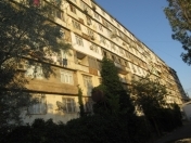 Satılır 2 otaqlı 63 m2 köhnə tikili İnşaatçılar m.