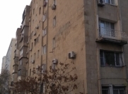 Satılır 3 otaqlı 75 m2 köhnə tikili Yasamal parkı