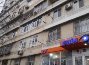 Satılır 3 otaqlı 95 m2 köhnə tikili İnşaatçılar m.