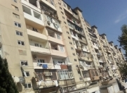 Satılır 3 otaqlı 95 m2 köhnə tikili İnşaatçılar m.