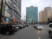 Satılır 1 otaqlı 26 m2 obyekt Nizami m.