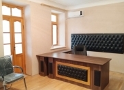 İcarəyə verilir 3 otaqlı 110 m2 ofis Gənclik m.