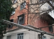 Satılır 3 otaqlı 75 m2 köhnə tikili Yasamal r.