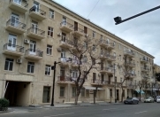 Satılır 2 otaqlı 41 m2 köhnə tikili Səməd Vurğun parkı