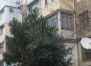 Satılır 3 otaqlı 80 m2 köhnə tikili İnşaatçılar m.