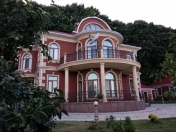 Satılır 7 otaqlı 475 m2 villa Lənkəran