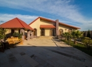 Satılır 4 otaqlı 175 m2 bağ evi Mərdəkan