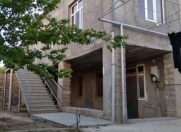 Satılır 5 otaqlı 258 m2 həyət evi Y.Ramana