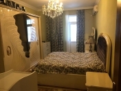 İcarəyə verilir 4 otaqlı 160 m2 yeni tikili Gənclik m.