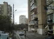 Satılır 2 otaqlı 60 m2 köhnə tikili Neapol dairəsi