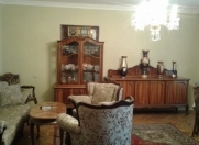 İcarəyə verilir 2 otaqlı 70 m2 köhnə tikili Gənclik m.