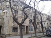 İcarəyə verilir 3 otaqlı 75 m2 köhnə tikili Koroğlu Parkı