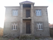 Satılır 5 otaqlı 200 m2 həyət evi Albalı
