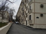 Satılır 2 otaqlı 32 m2 köhnə tikili 3 mkr