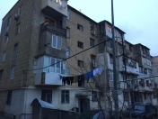 Satılır 1 otaqlı 35 m2 köhnə tikili İnşaatçılar m.