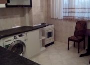 İcarəyə verilir 2 otaqlı 60 m2 köhnə tikili 6 mkr