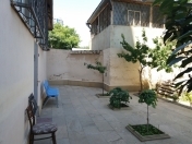 İcarəyə verilir 2 otaqlı 50 m2 köhnə tikili Elmlər Akademiyası m.