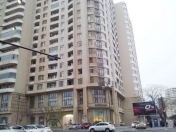 İcarəyə verilir 3 otaqlı 90 m2 yeni tikili Nizami m.