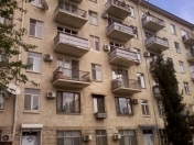 İcarəyə verilir 3 otaqlı 70 m2 köhnə tikili Səməd Vurğun parkı