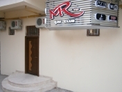 Satılır 6 otaqlı 75 m2 obyekt Neftçilər m.