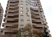 İcarəyə verilir 3 otaqlı 162 m2 yeni tikili Elmlər Akademiyası m.