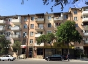 Satılır 3 otaqlı 65 m2 köhnə tikili İnşaatçılar m.