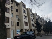 İcarəyə verilir 2 otaqlı 55 m2 köhnə tikili Elmlər Akademiyası m.