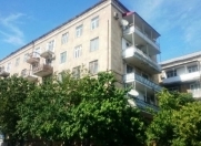 Satılır 3 otaqlı 80 m2 köhnə tikili Tibb Universiteti
