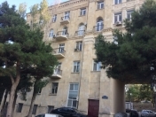 Satılır 3 otaqlı 65 m2 köhnə tikili Yasamal r.