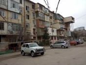 Satılır 3 otaqlı 75 m2 köhnə tikili Zərifə Əliyeva adına park