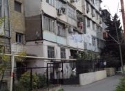Satılır 3 otaqlı 75 m2 köhnə tikili Musabəyov parkı