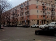 İcarəyə verilir 3 otaqlı 70 m2 köhnə tikili Səməd Vurğun parkı