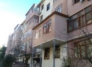 Satılır 3 otaqlı 65 m2 köhnə tikili İnşaatçılar m.