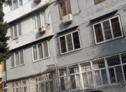 Satılır 2 otaqlı 58 m2 köhnə tikili Azadlıq prospekti m.